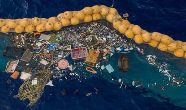 Беспилотная система Ocean Cleanup приступает к расчистке Тихоокеанского мусорного пятна