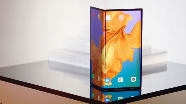 Гибкий смартфон Huawei Mate X пока не конкурент для Samsung Galaxy Fold